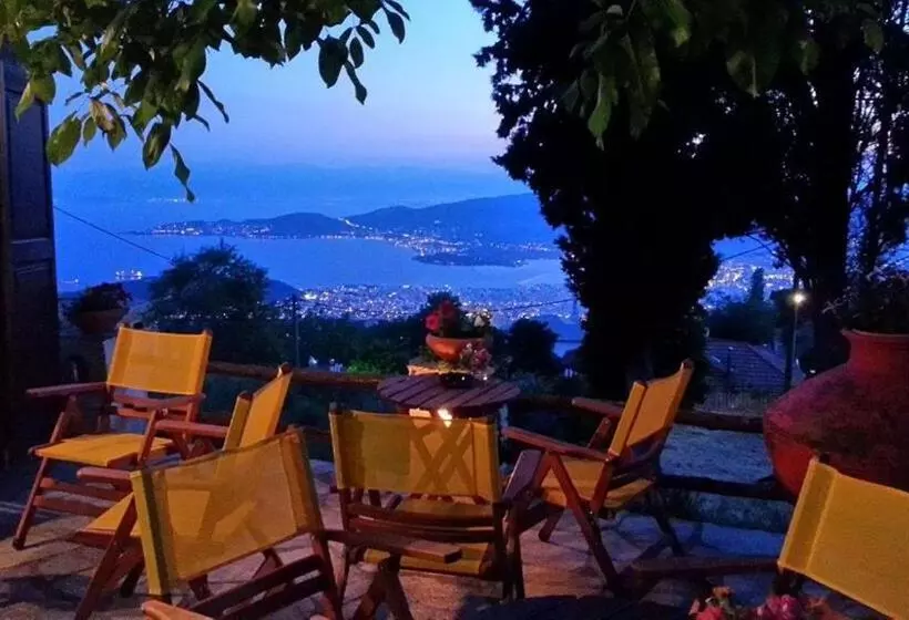 Hotelli Archontiko Pantou