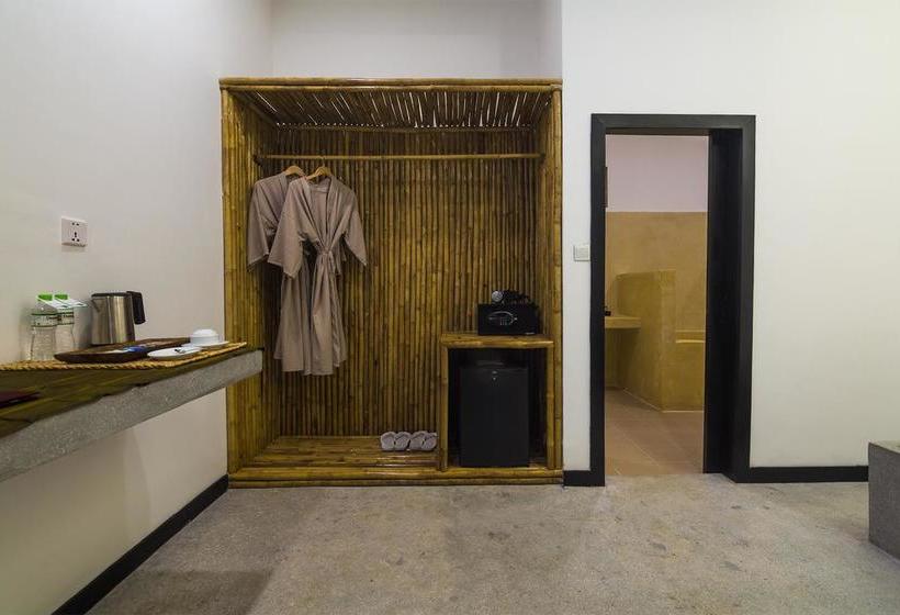 ホテル Asarita Angkor Resort & Spa