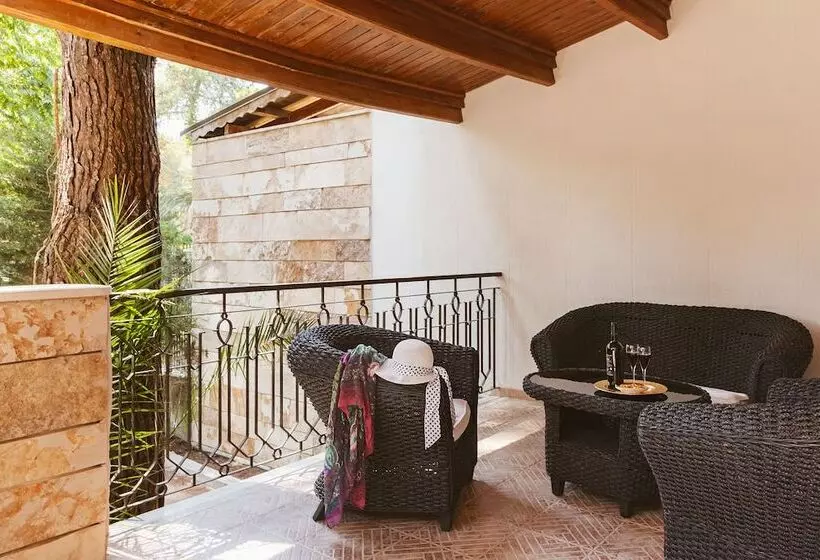 هتل B&b Viale Dei Pini