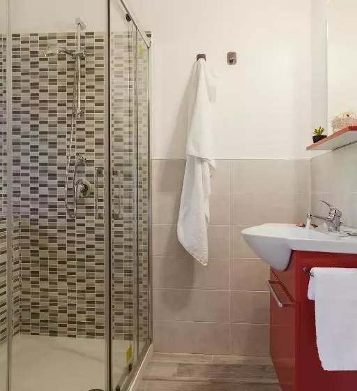 هتل B&b Viale Dei Pini