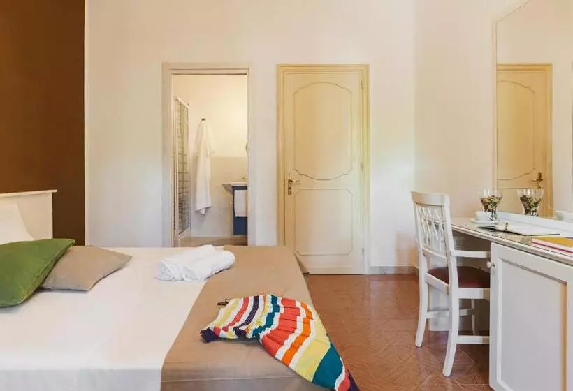 هتل B&b Viale Dei Pini