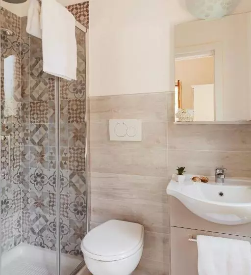 هتل B&b Viale Dei Pini