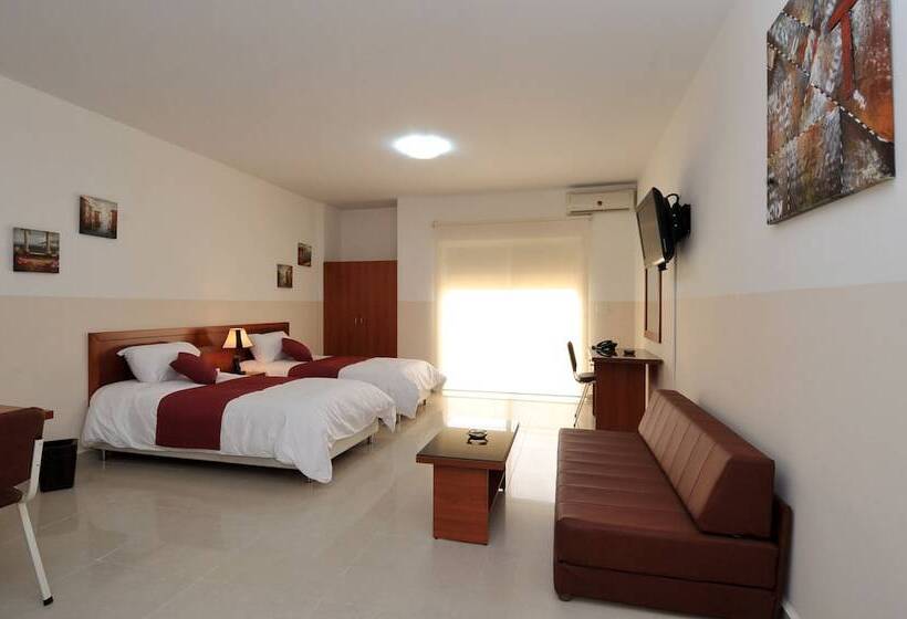 هتل Byblos Guest House