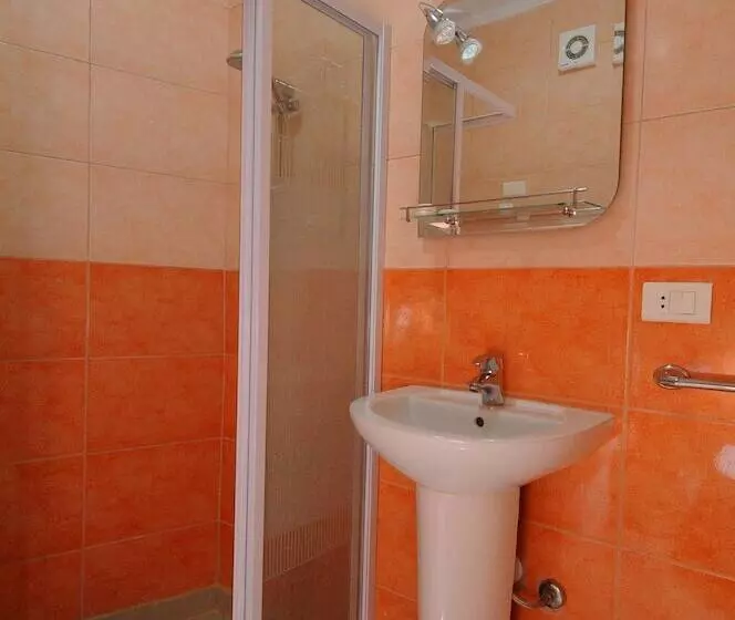 هتل Byblos Guest House