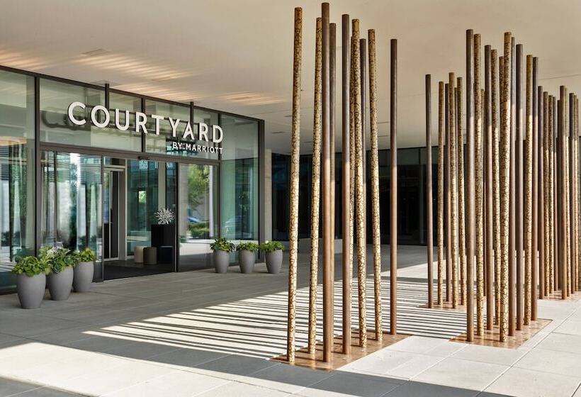 Отель Courtyard By Marriott Munich Garching