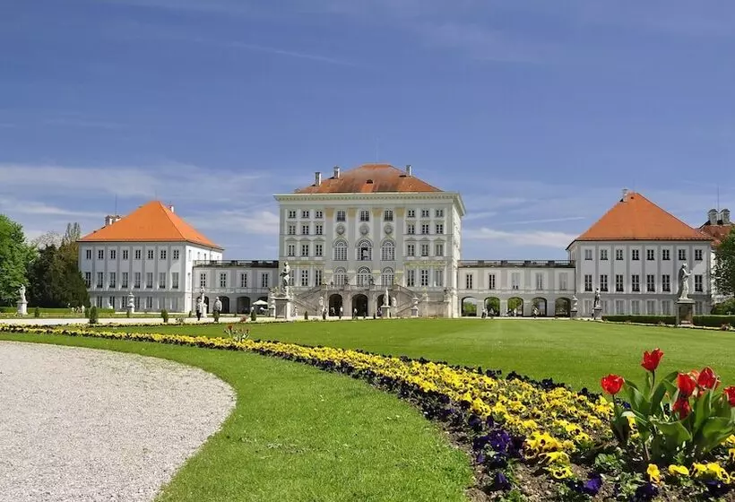 هتل Courtyard By Marriott Munich Garching