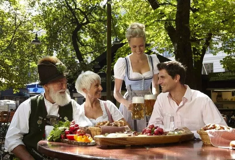 هتل Courtyard By Marriott Munich Garching