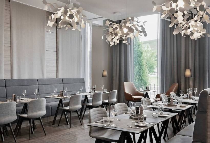 Отель Courtyard By Marriott Munich Garching