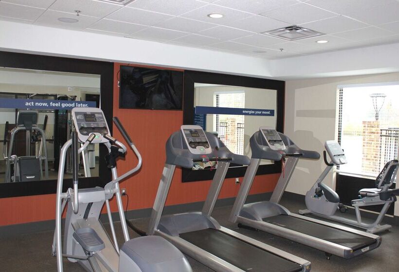 בית מלון כפרי Hampton Inn By Hilton Forsyth