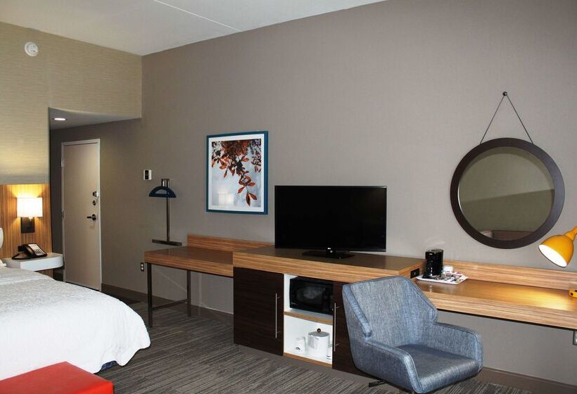 בית מלון כפרי Hampton Inn By Hilton Forsyth