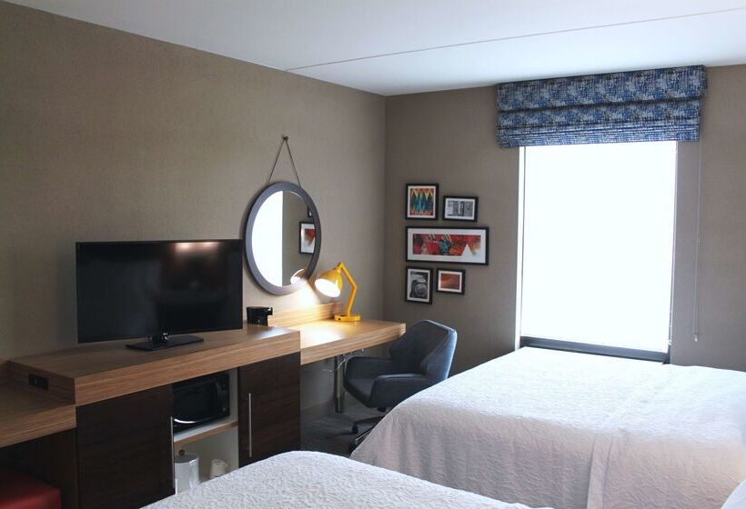 בית מלון כפרי Hampton Inn By Hilton Forsyth