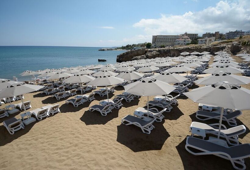 Lords Palace Hotel Spa Casino