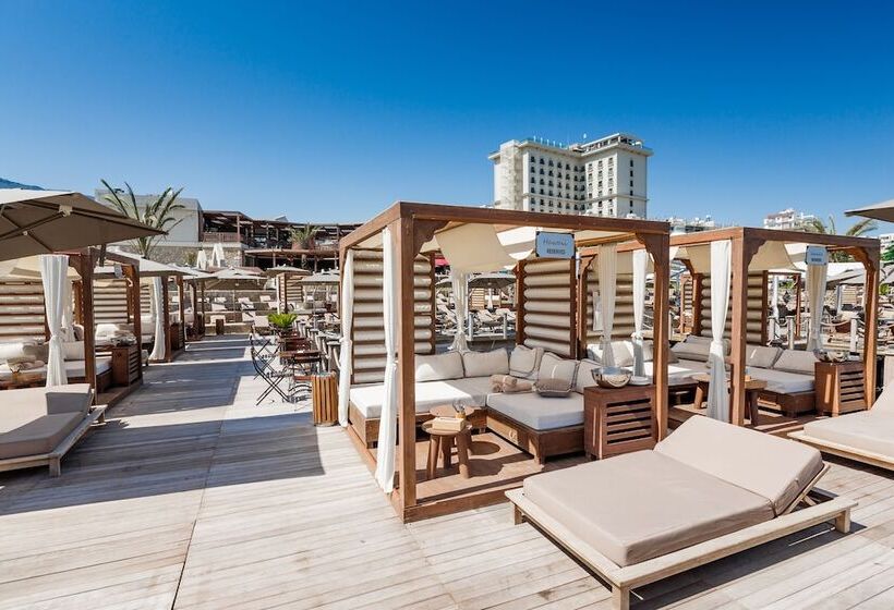 Lords Palace Hotel Spa Casino