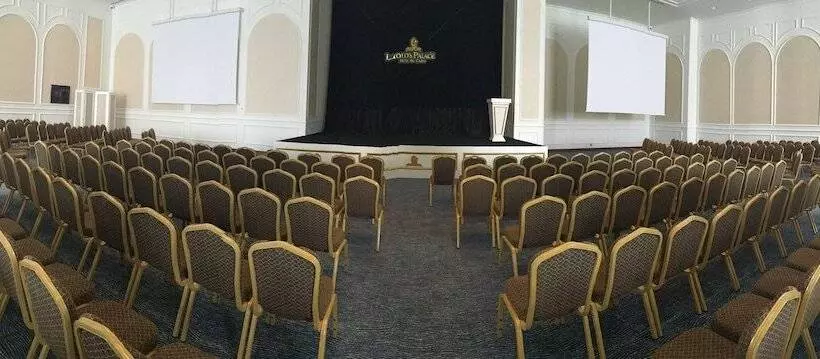 Lords Palace Hotel Spa Casino