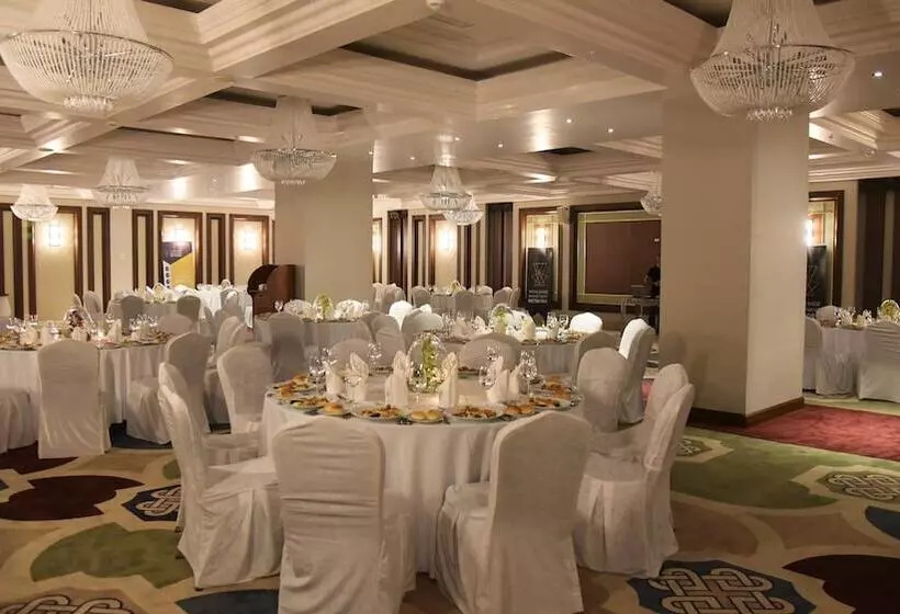 Lords Palace Hotel Spa Casino