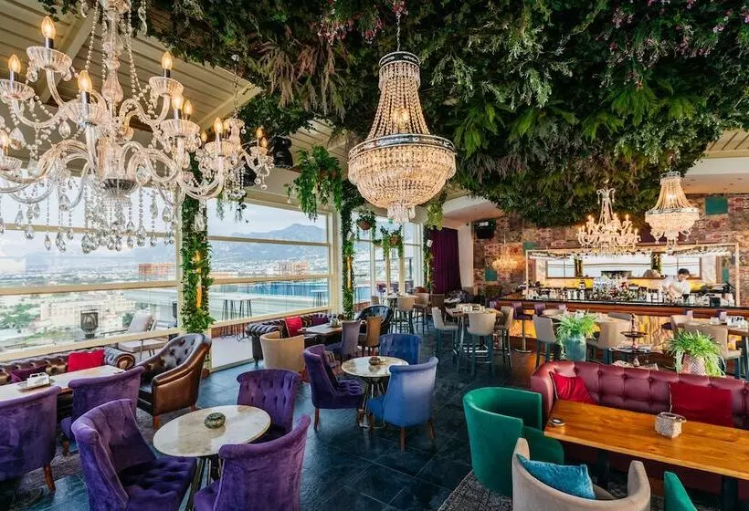 Lords Palace Hotel Spa Casino