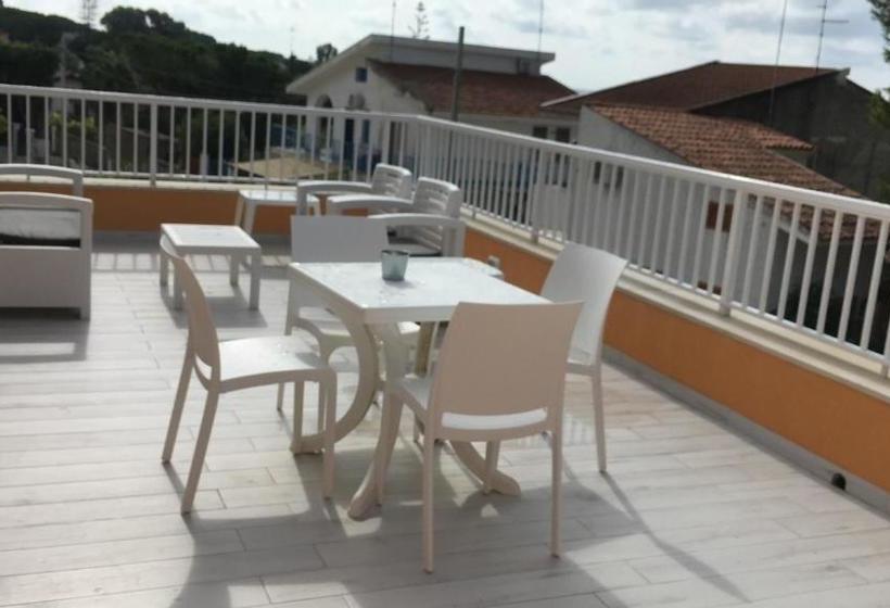 בית מלון כפרי Small Luxury Apartments Pool And Sea View   Stella Del Mare