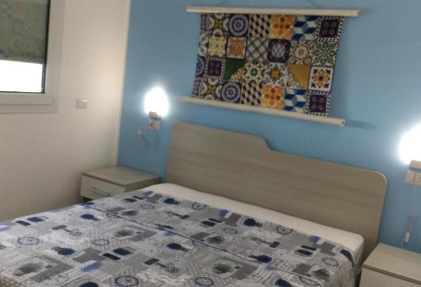 בית מלון כפרי Small Luxury Apartments Pool And Sea View   Stella Del Mare