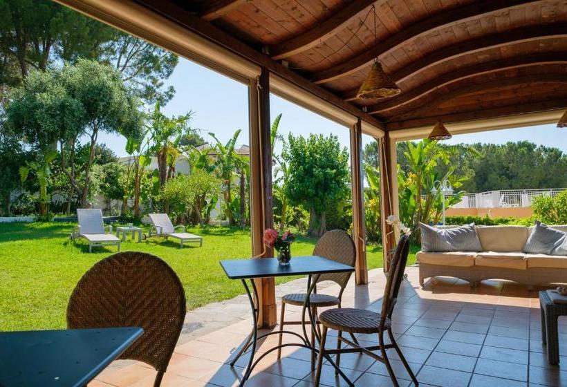 בית מלון כפרי Small Luxury Apartments Pool And Sea View   Stella Del Mare