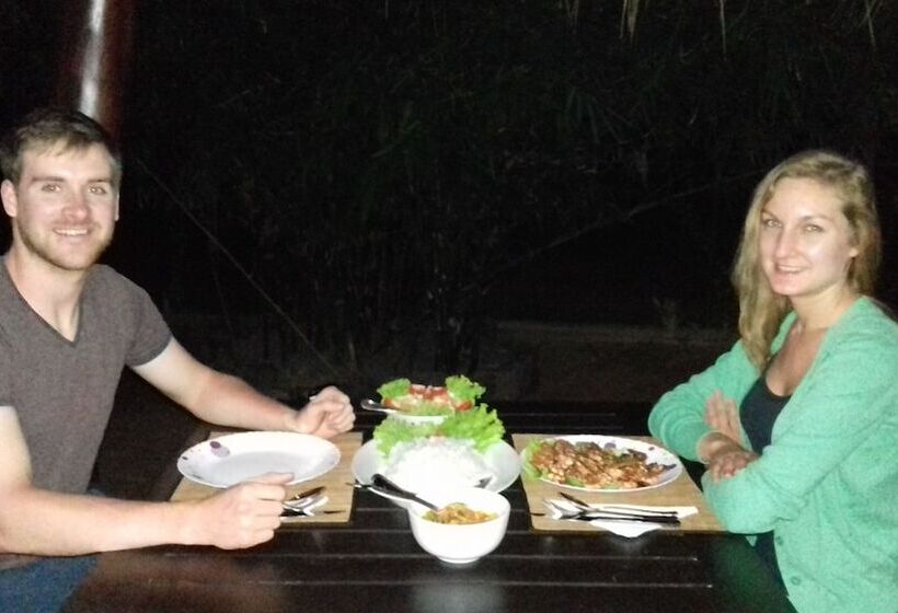 Отель Salt Lake Cabanas & Restaurant