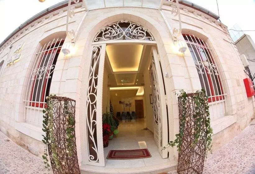 هتل St Jean