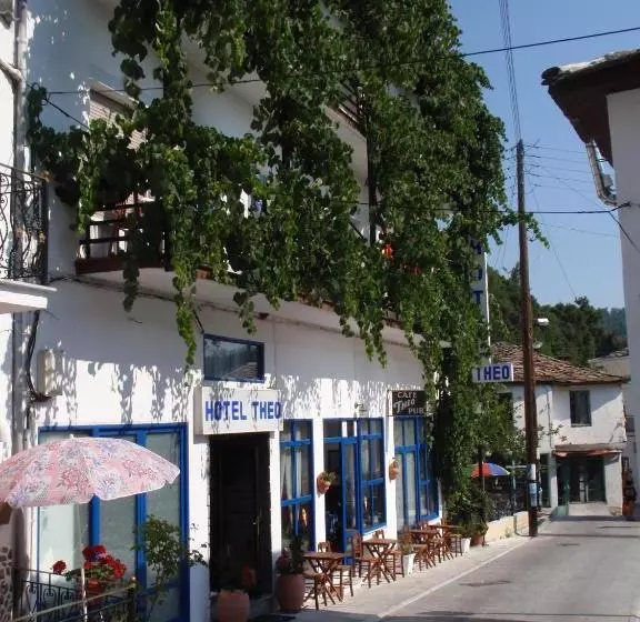 Hotelli Theo