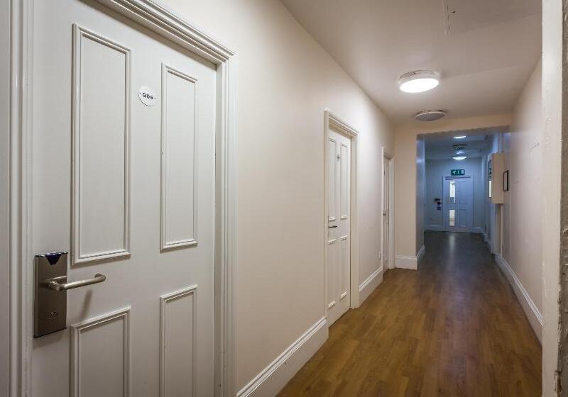 هاستل Lse Passfield Hall   Campus Accommodation