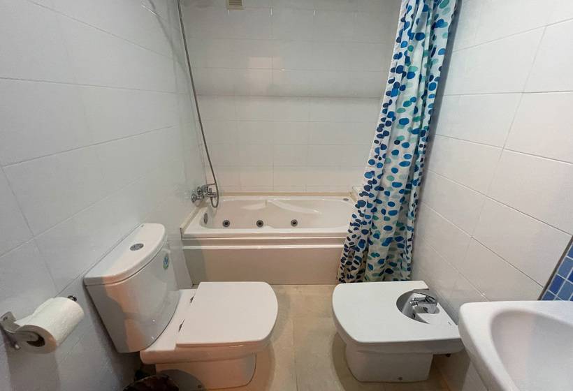 Apartamentos Los Almendros 3000