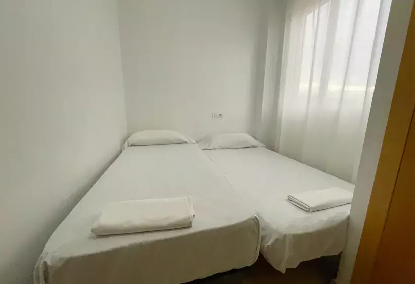 Apartamentos Los Almendros 3000