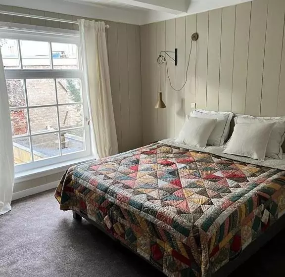 تختخواب و صبحانه Dahli S Sleep Boutique