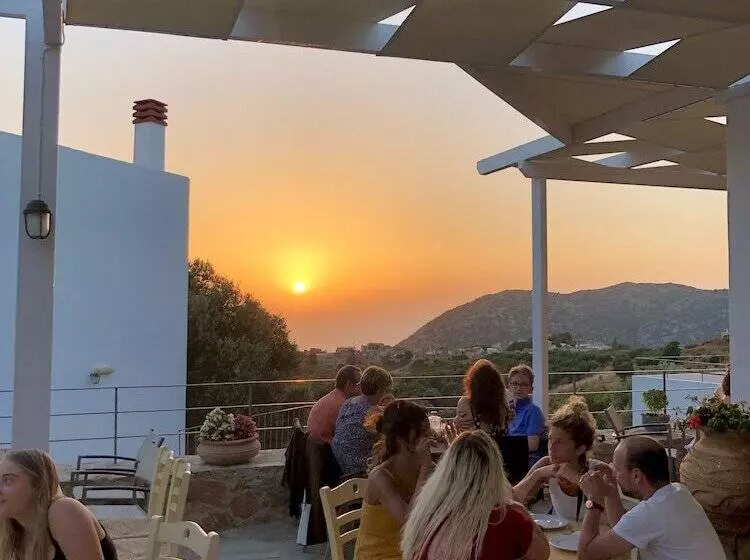 Mourtzanakis Residence   Traditional Eco Hotel In Achlada