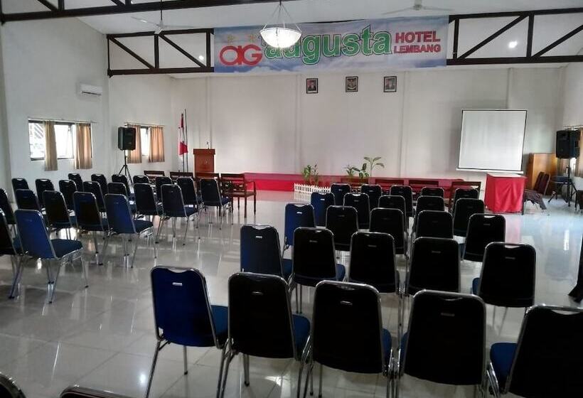 בית מלון כפרי Augusta Lembang