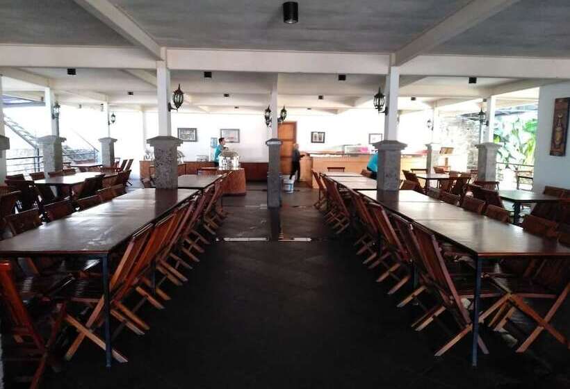 בית מלון כפרי Augusta Lembang