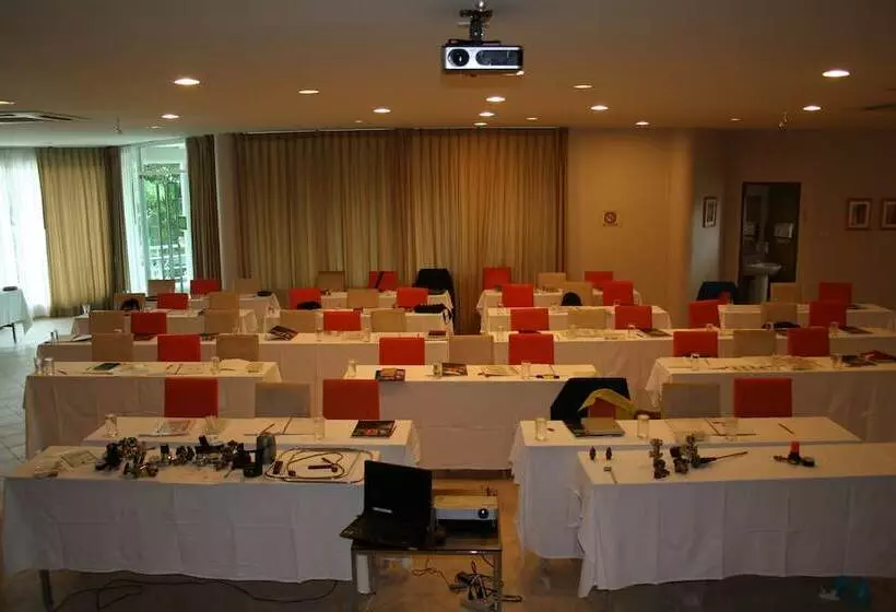 هتل Caza V1 Serviced Apartment