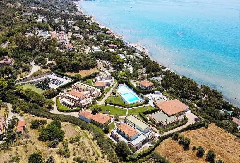 Hotelli Futura Club Cilento