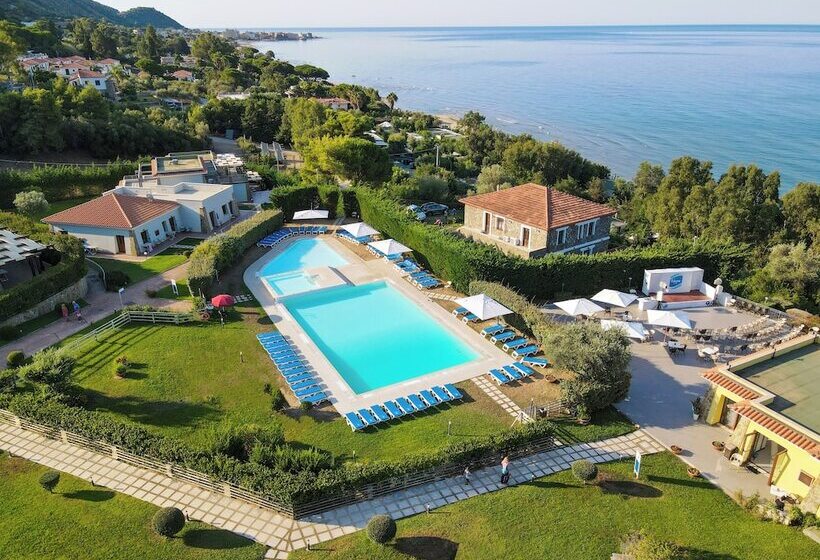 Отель Futura Club Cilento