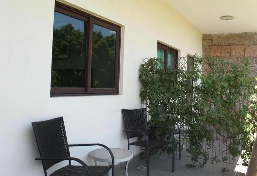 ホテル Navola Inn