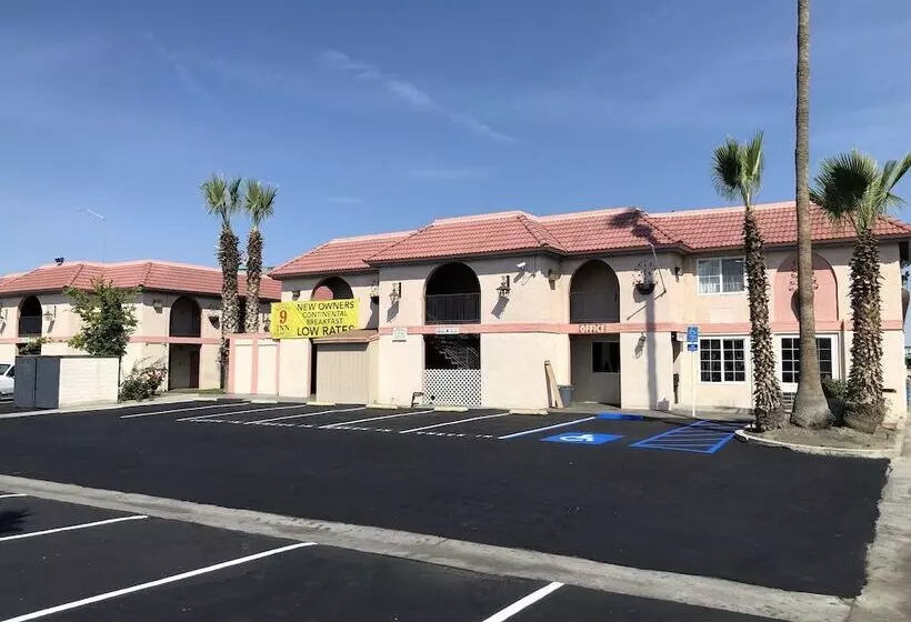 Hotelli National 9 Inn