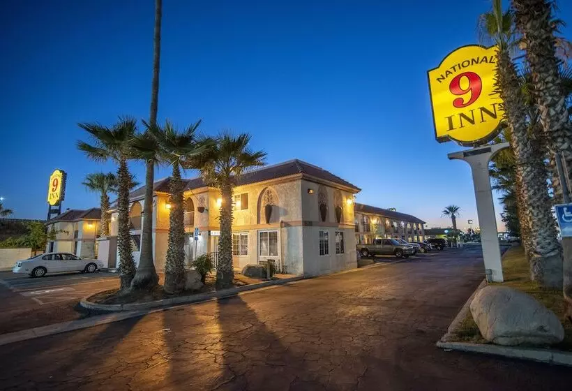 Hotelli National 9 Inn