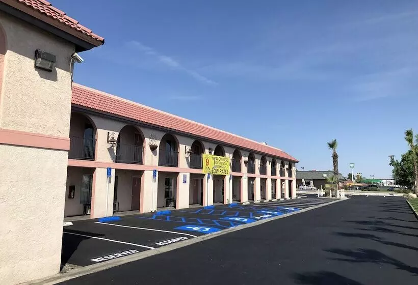 Hotelli National 9 Inn