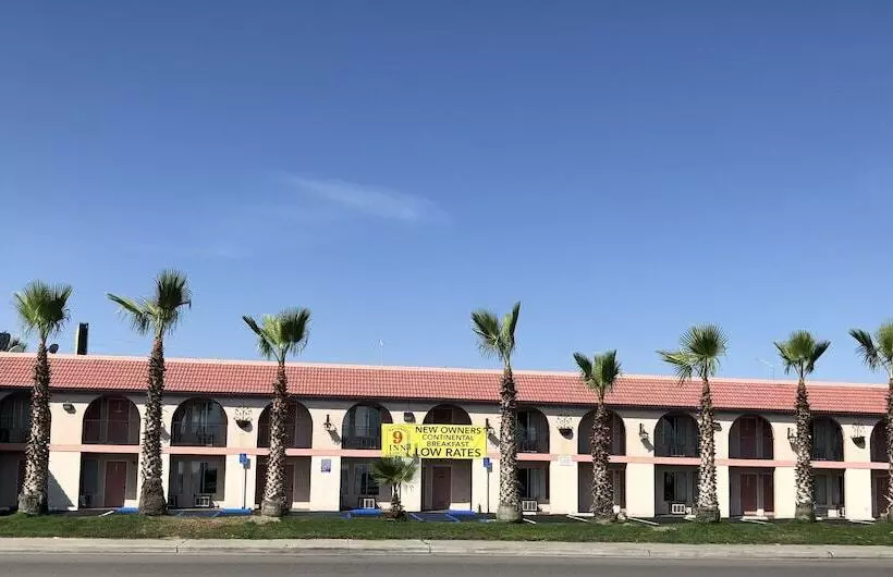 Hotelli National 9 Inn