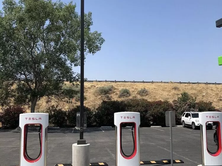 Hotelli National 9 Inn