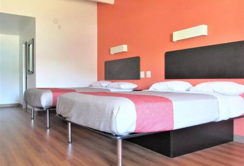 Motel 6 White, Ga   Cartersville