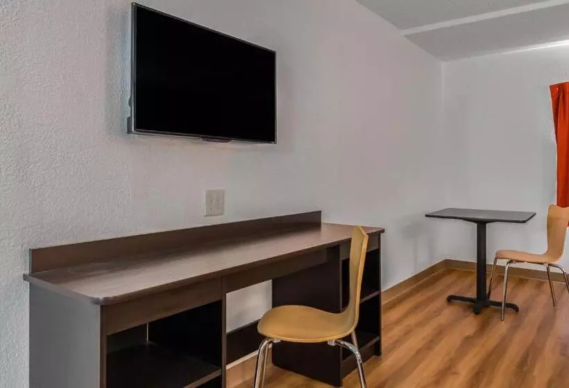 Motel 6 White, Ga   Cartersville