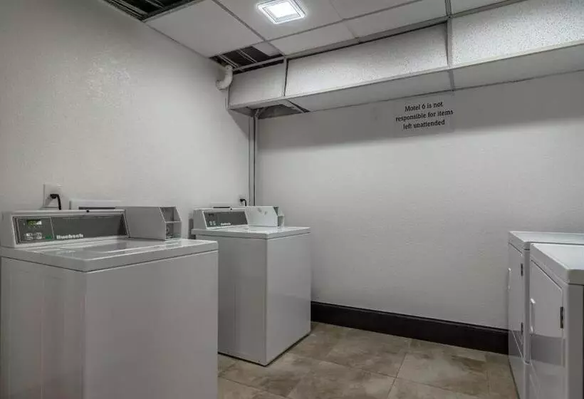 Motel 6 White, Ga   Cartersville