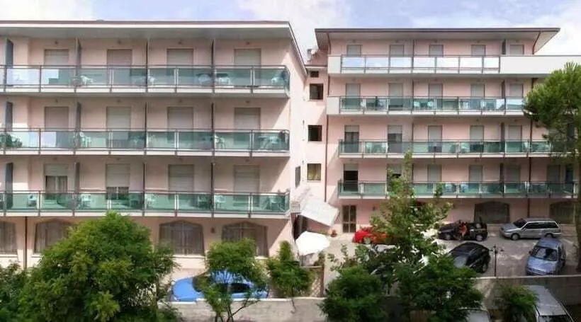 Olimpia Hotel & Apart