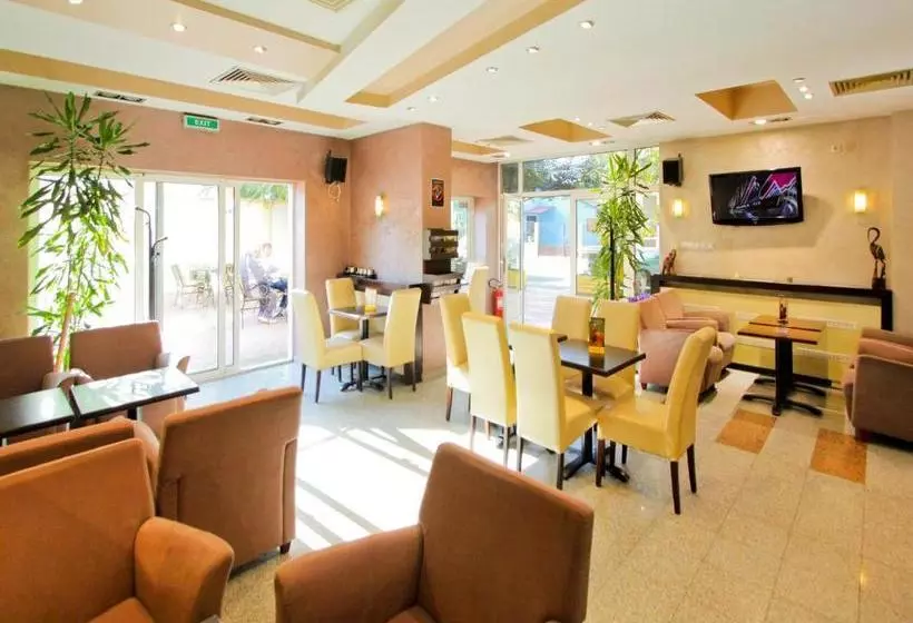 استراحتگاه Villa Modena