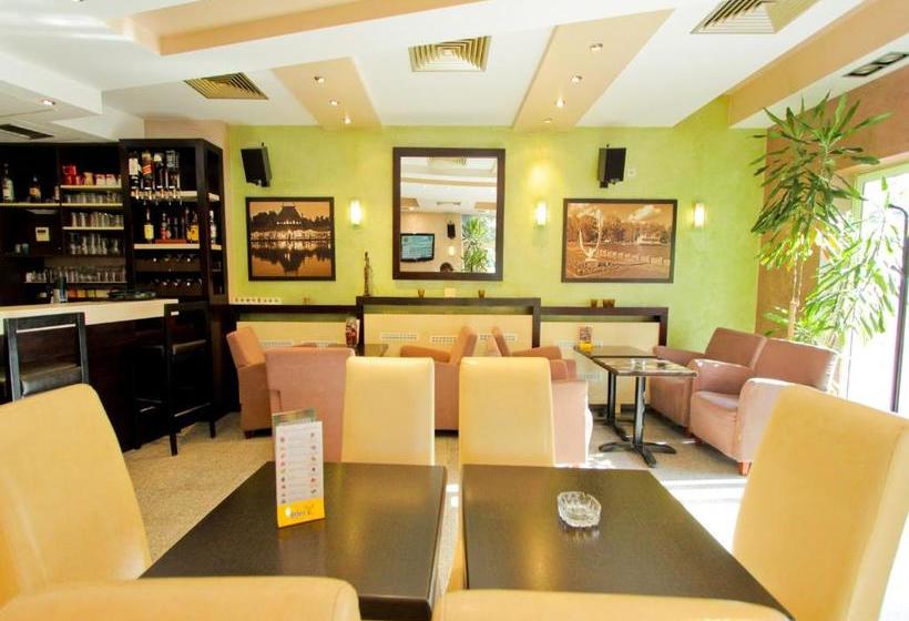 استراحتگاه Villa Modena