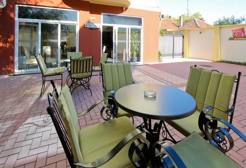 استراحتگاه Villa Modena