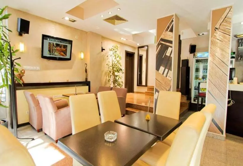 استراحتگاه Villa Modena